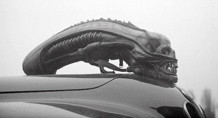 Alien head on my Bristol 401